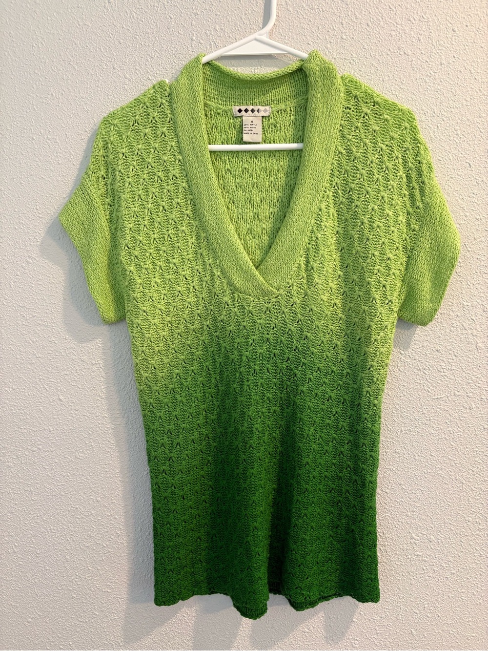 Y2K Green Boutique Knit V-Neck Short Sleeve Sweater (size S)